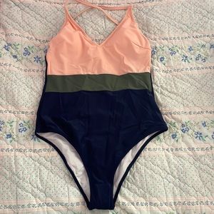 Cupshe NEW bathing suit size large